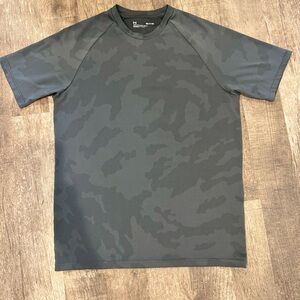 Men’s Under Armour Shirt